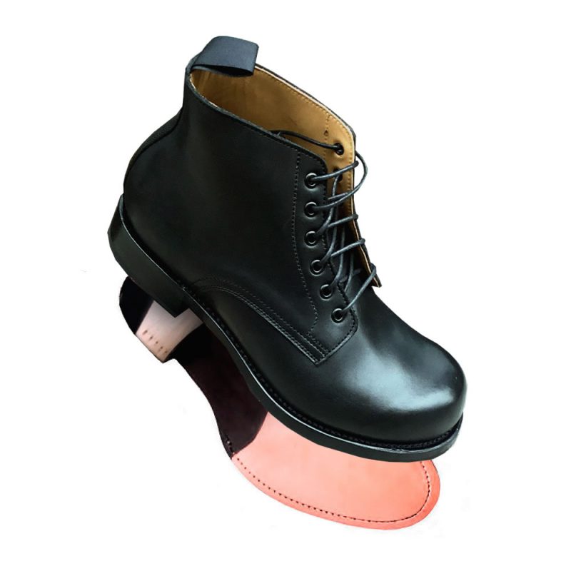 Derby-Stiefel Asymmetrisch